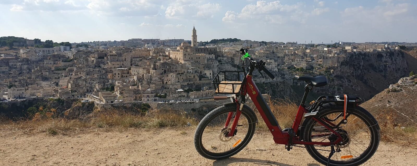 Welcome to Ebike Rental Puglia, your starting point to explore the amazing beauty of Puglia and Basilicata on an eco-friendly e-bike.