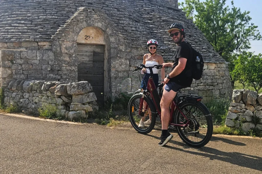 Alberobello: E-Bike through Trulli Lanes with Craft Beer Tasting